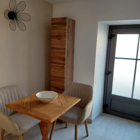 Le Pigeonnier De L'envolee Champenoise B&B Longpre-le-Sec