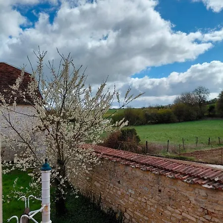 B&B Le Pigeonnier De L'envolee Champenoise Longpre-le-Sec